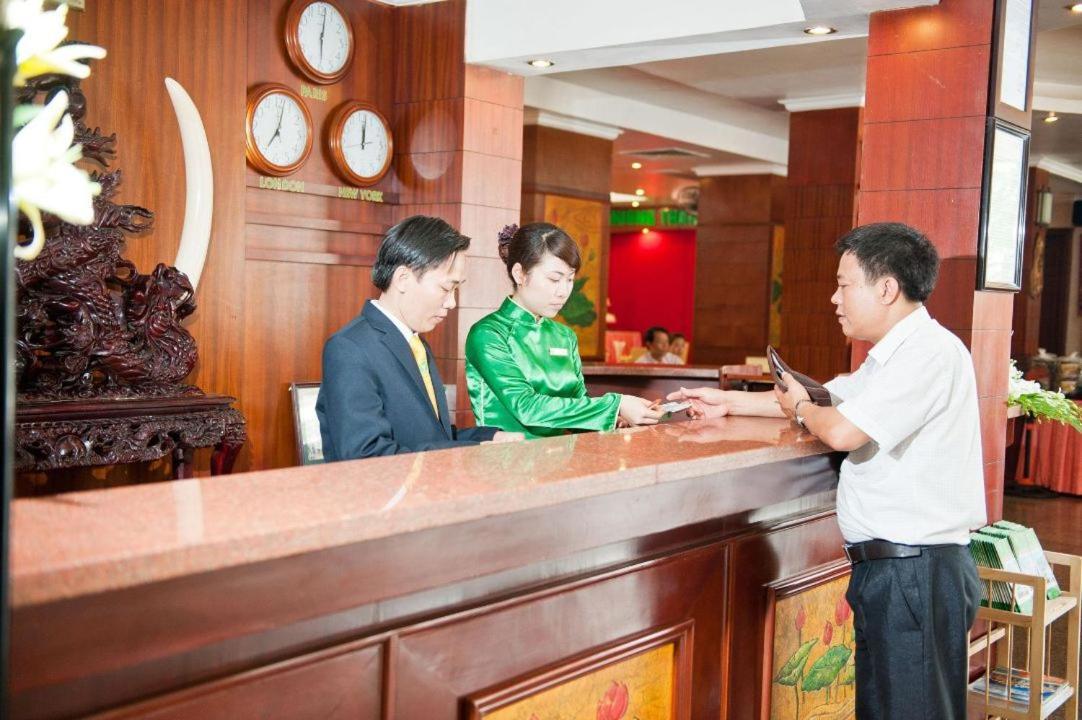 Muong Thanh Vinh Hotel Exterior photo